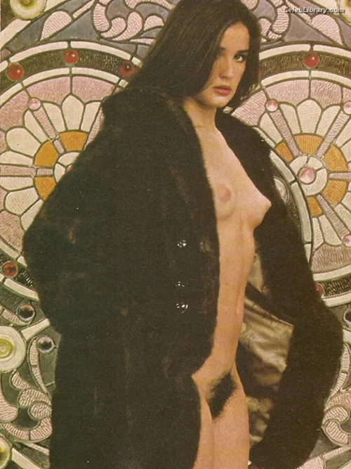 Demi Moore photo 14 of 471