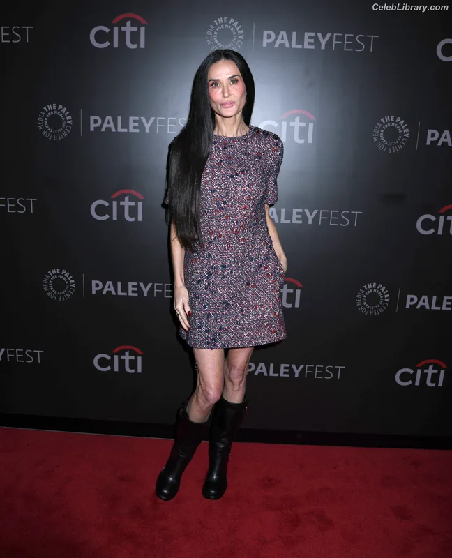 Demi Moore photo 14 of 471