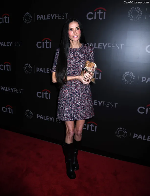 Demi Moore photo 16 of 471