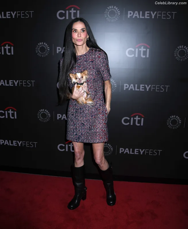 Demi Moore photo 17 of 471