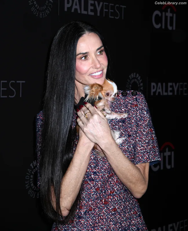 Demi Moore photo 20 of 471