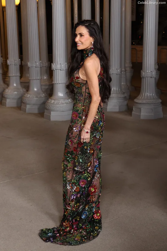 Demi Moore photo 4 of 471