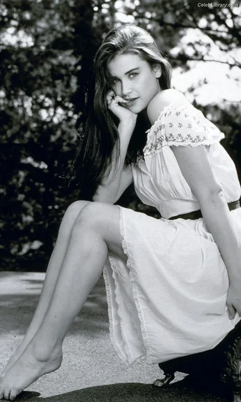 Demi Moore photo 21 of 471