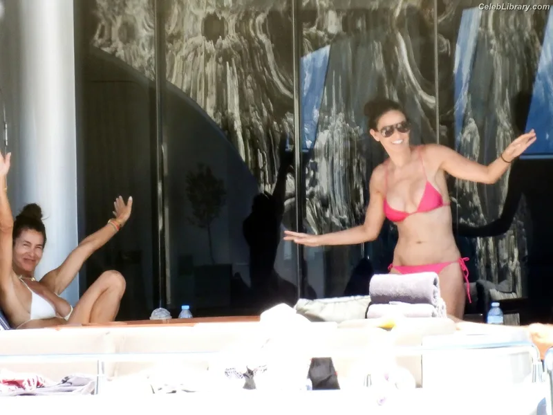 Demi Moore photo 24 of 471