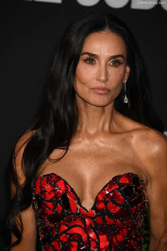 Demi Moore photo 9 of 471