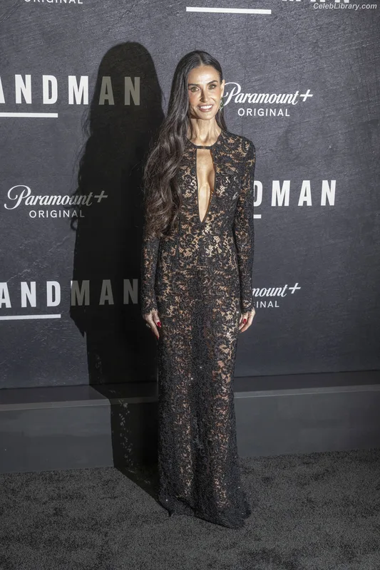 Demi Moore photo 15 of 471
