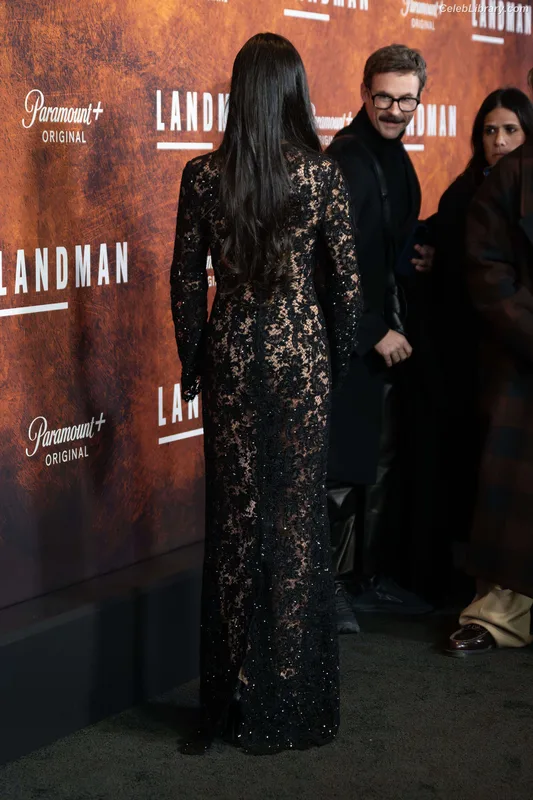 Demi Moore photo 9 of 471
