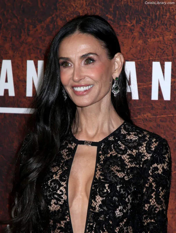Demi Moore photo 22 of 471