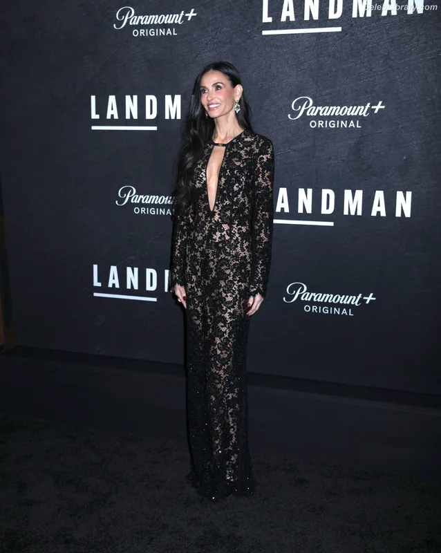 Demi Moore photo 9 of 471