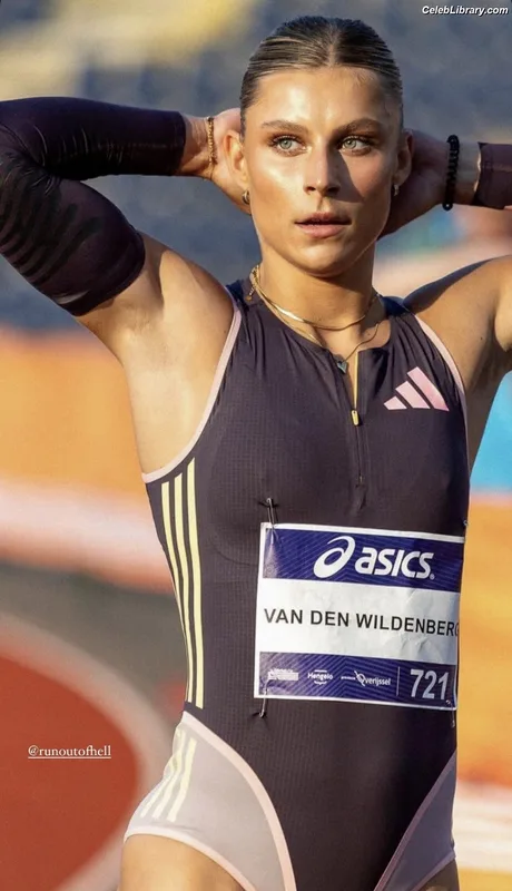 Demi van den Wildenberg photo 17 of 418