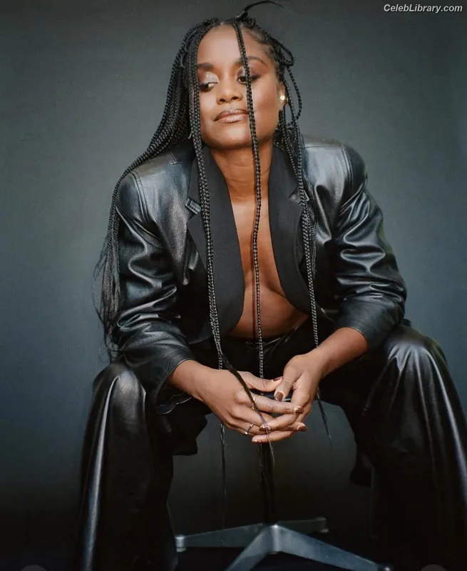 Denee Benton photo 19 of 29