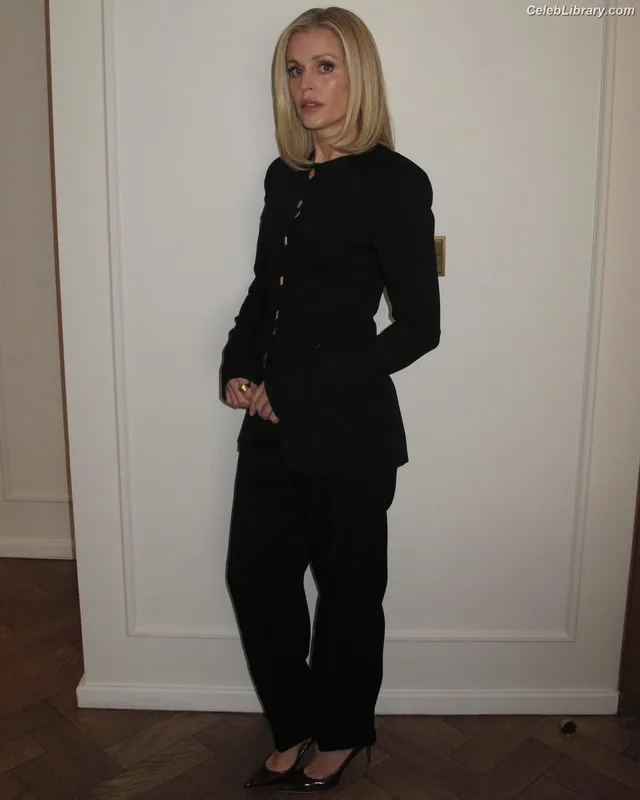 Denise Gough photo 19 of 27