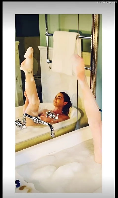 Denise Richards photo 20 of 662