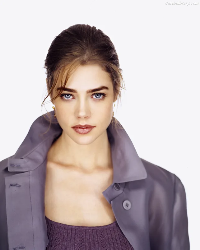 Denise Richards photo 12 of 662