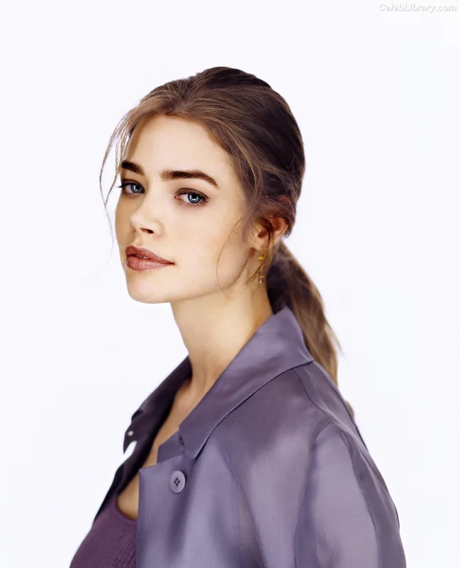 Denise Richards photo 15 of 662