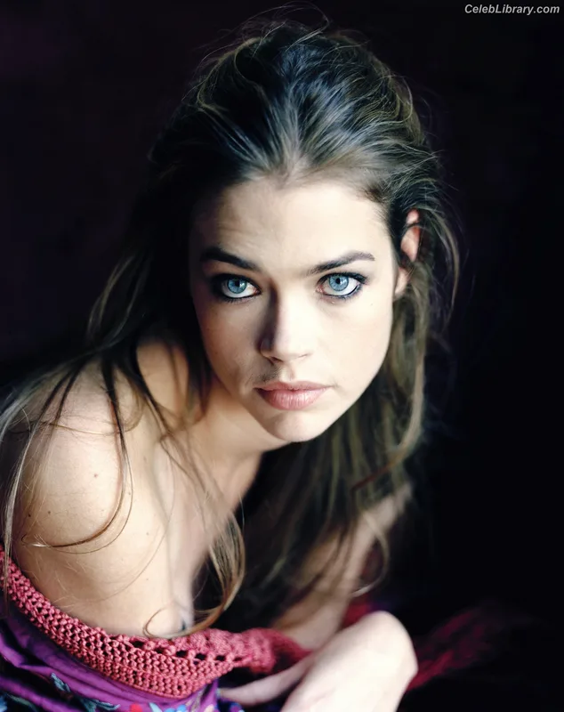 Denise Richards photo 10 of 662