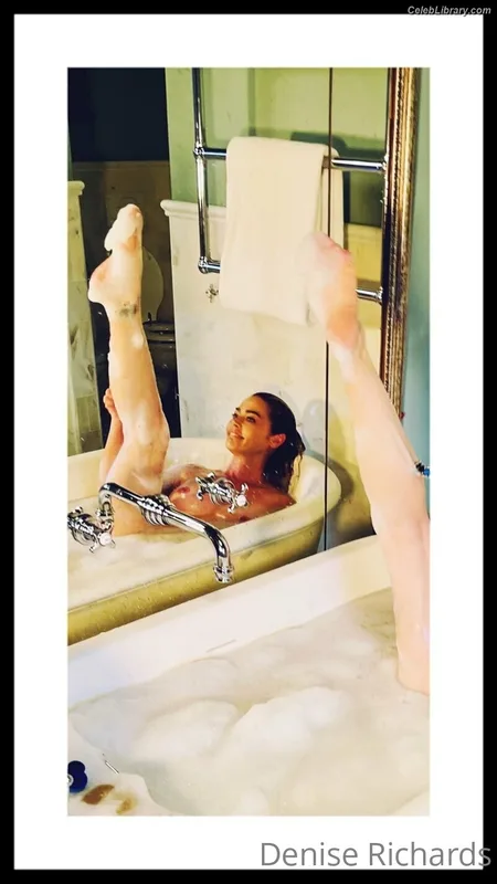 Denise Richards photo 14 of 662