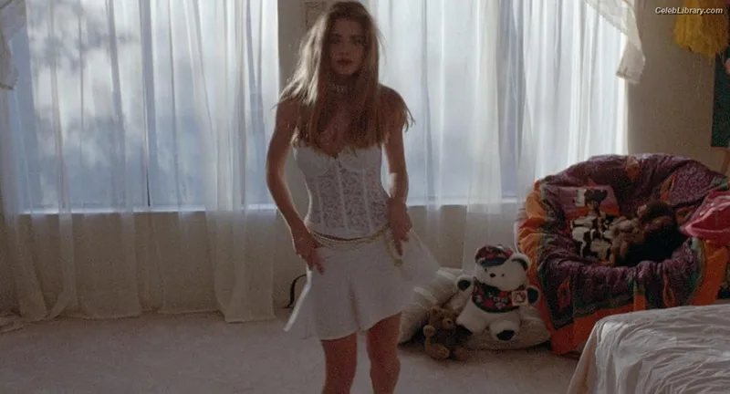 Denise Richards photo 19 of 662