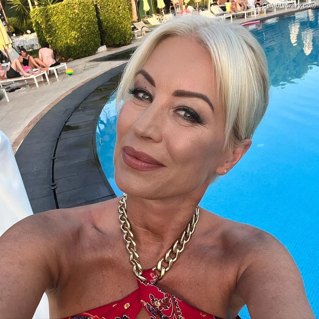 Denise van Outen photo 6 of 258