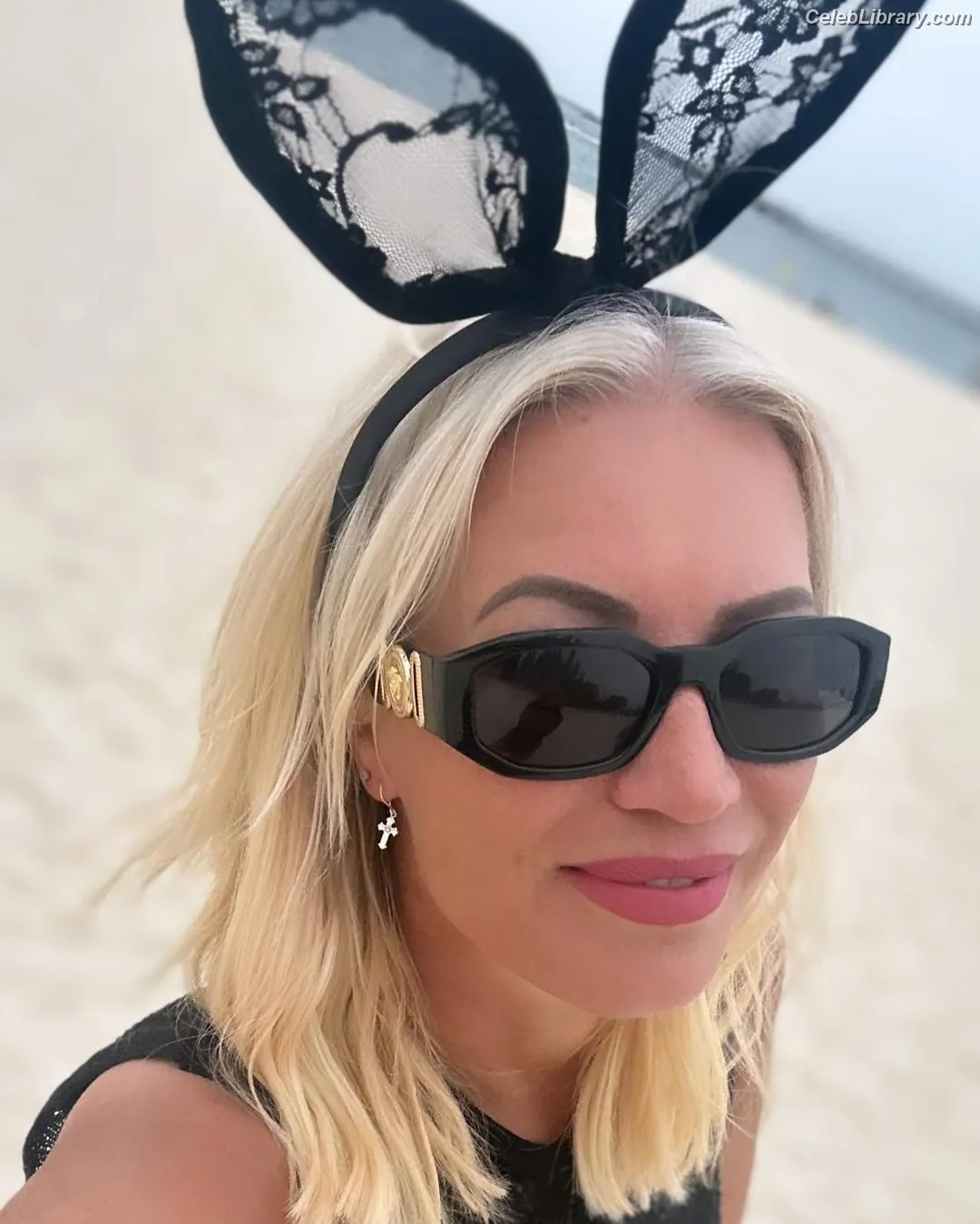 Denise van Outen photo 10 of 258