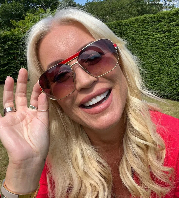 Denise van Outen photo 15 of 259