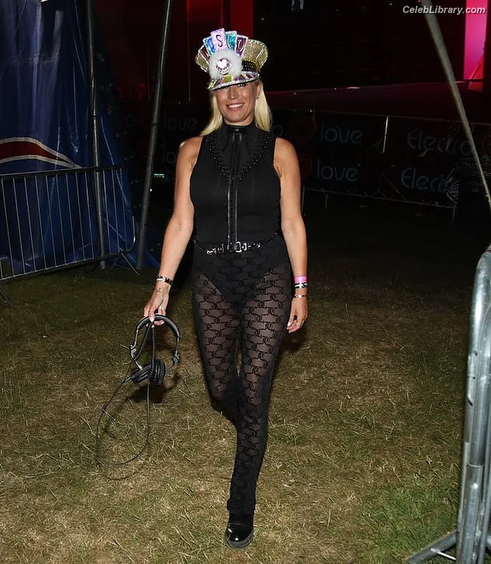 Denise van Outen photo 19 of 259