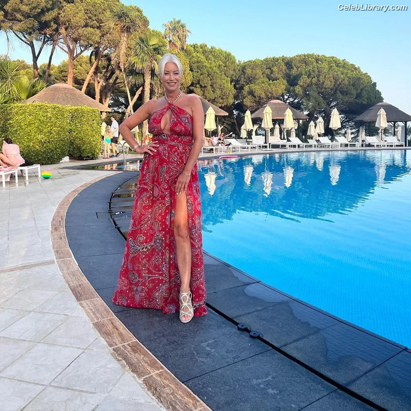 Denise van Outen photo 5 of 259