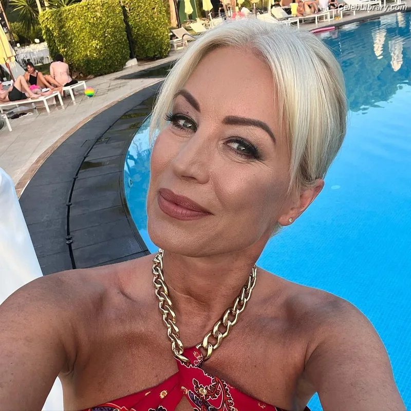Denise van Outen photo 6 of 259