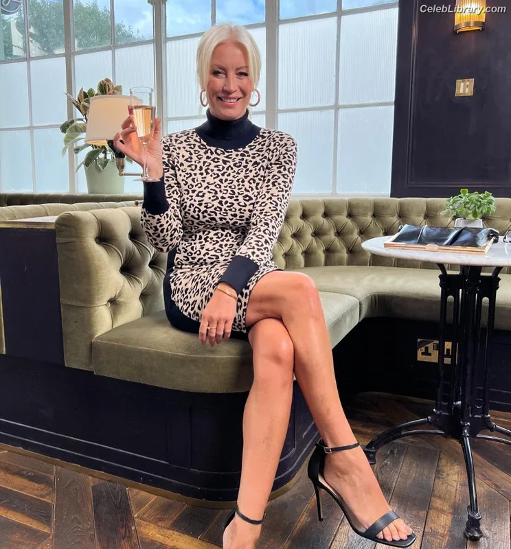 Denise van Outen photo 4 of 259