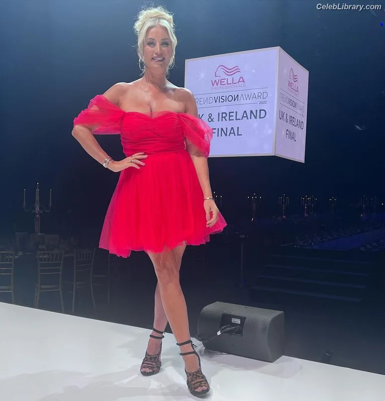 Denise van Outen photo 5 of 259