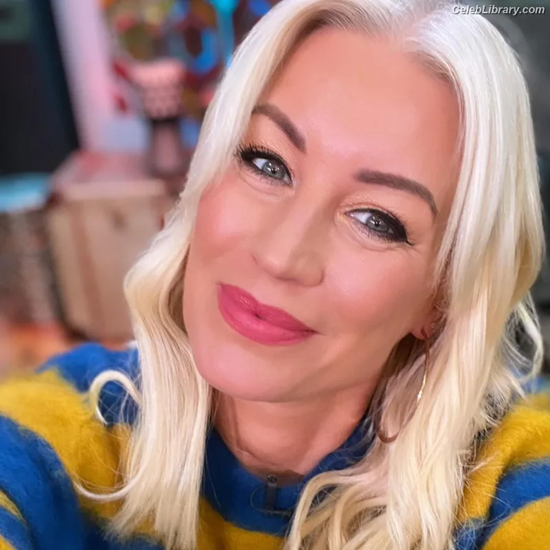 Denise van Outen photo 21 of 259