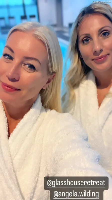 Denise van Outen photo 4 of 259