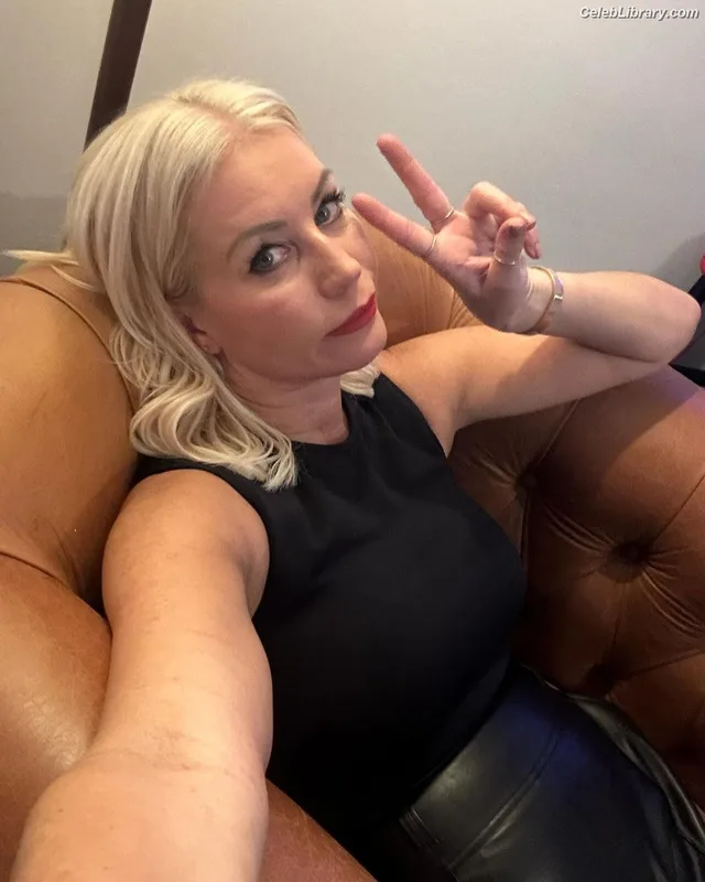 Denise van Outen photo 8 of 259