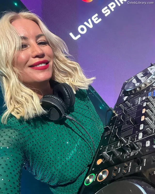 Denise van Outen photo 22 of 259