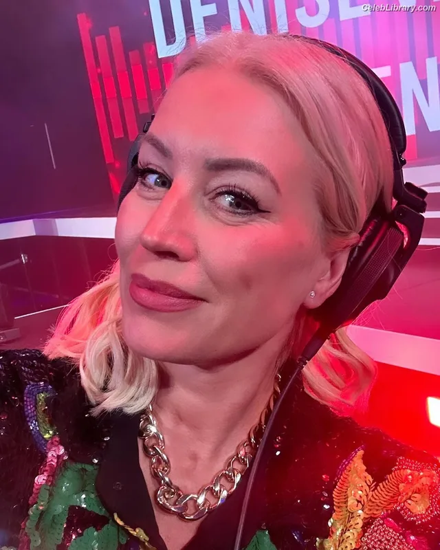 Denise van Outen photo 8 of 259