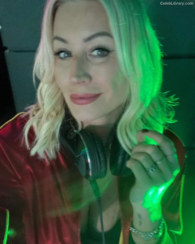Denise van Outen photo 10 of 259