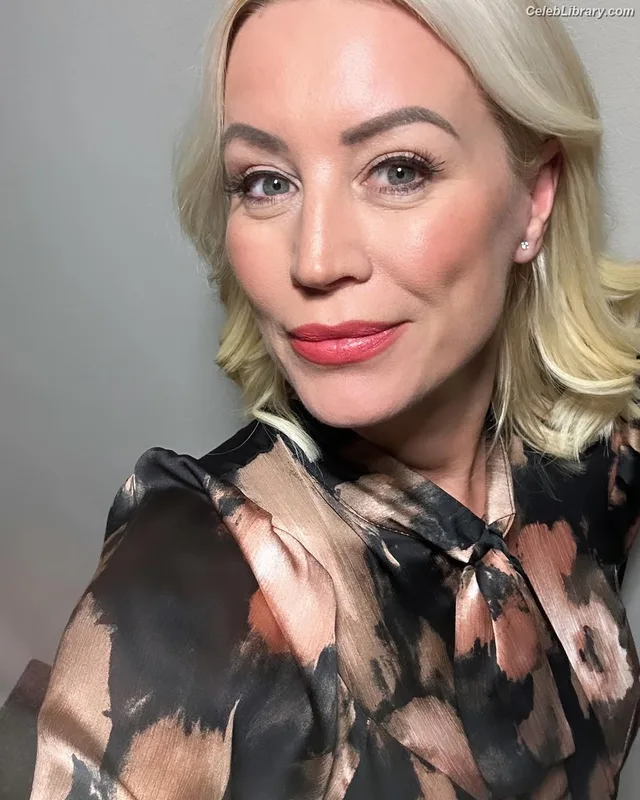 Denise van Outen photo 13 of 259