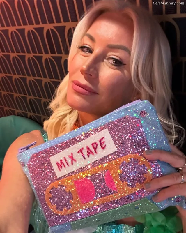Denise van Outen photo 8 of 259