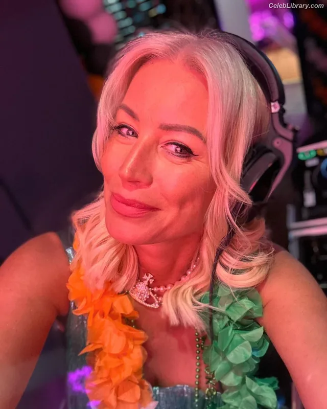 Denise van Outen photo 10 of 259