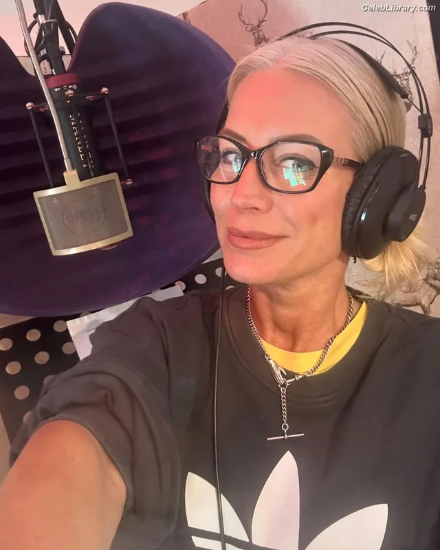 Denise van Outen photo 17 of 259