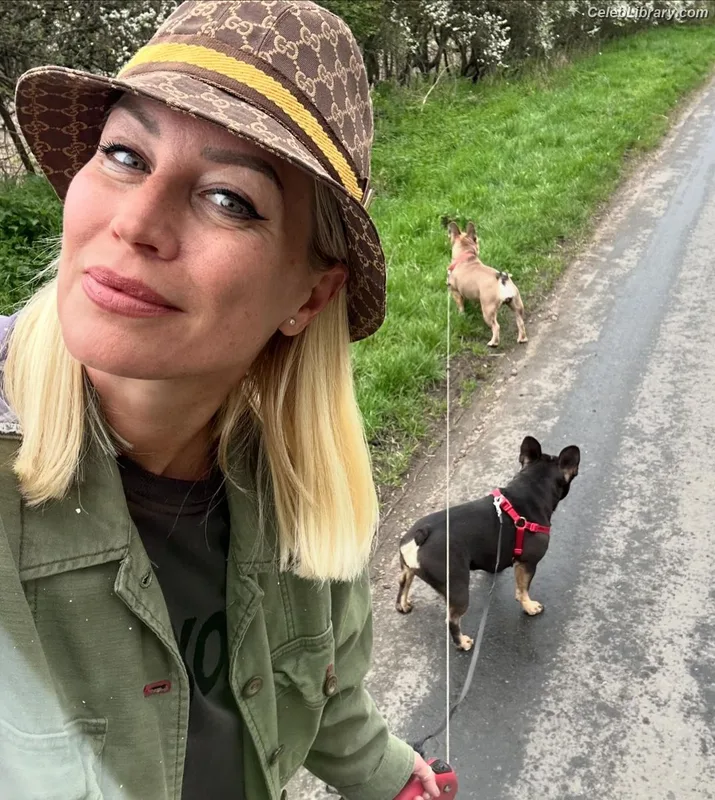 Denise van Outen photo 18 of 259