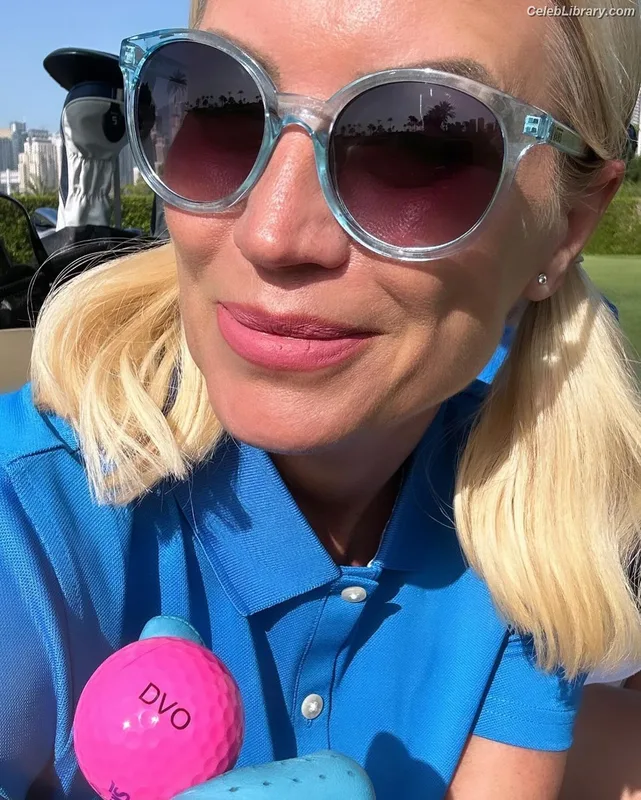 Denise van Outen photo 4 of 259