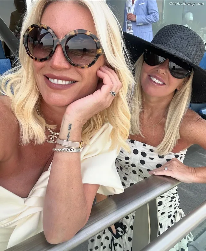 Denise van Outen photo 13 of 259