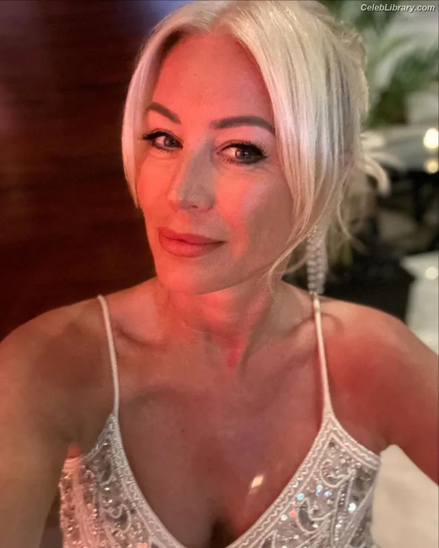 Denise van Outen photo 16 of 259