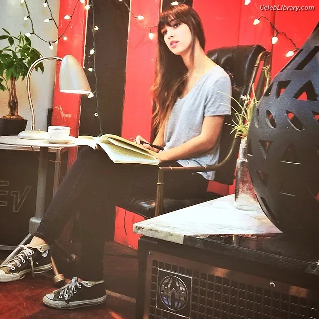 Denyse Tontz photo 4 of 76