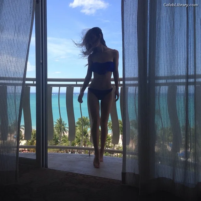 Denyse Tontz photo 9 of 76
