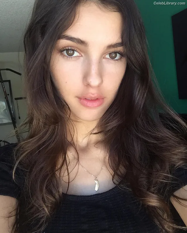 Denyse Tontz photo 2 of 76