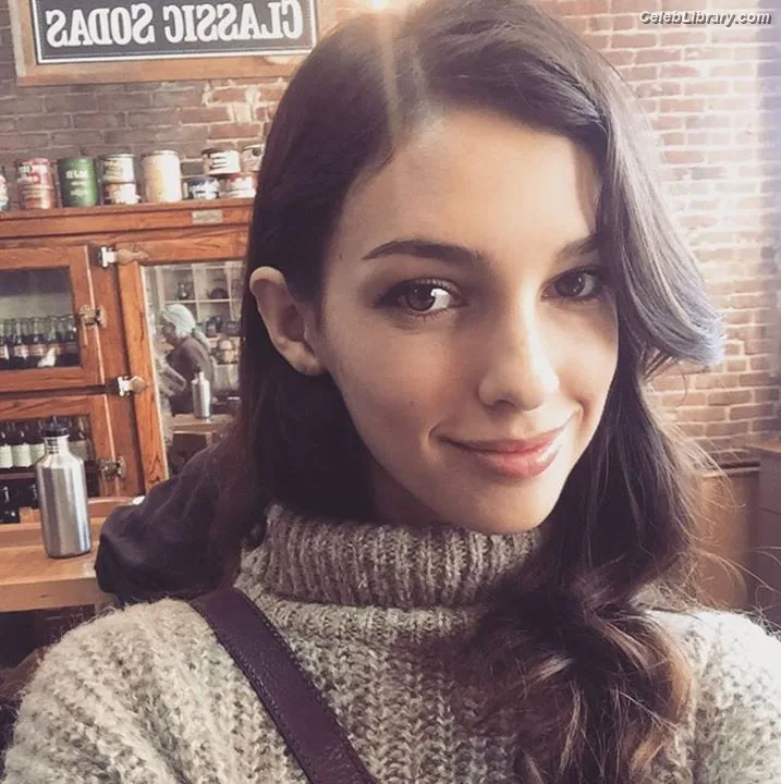 Denyse Tontz photo 8 of 76