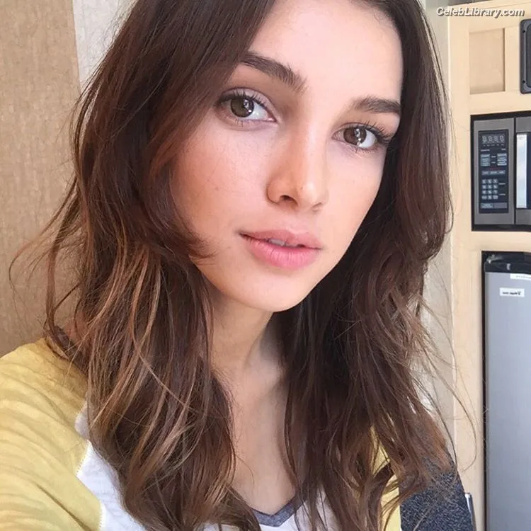 Denyse Tontz photo 10 of 76