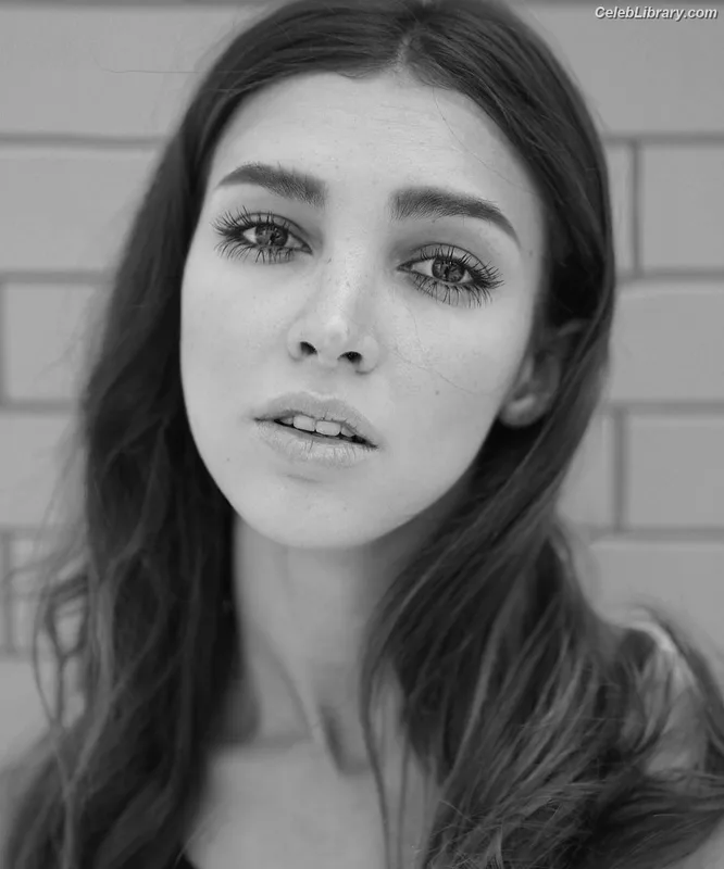 Denyse Tontz photo 15 of 76